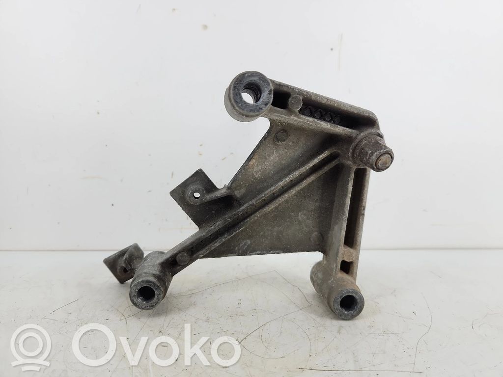 Renault Clio II Soporte de la caja de cambios 