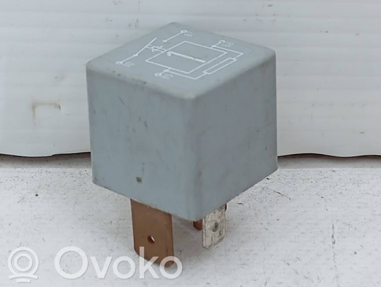 Comutator/buton multifuncțional   171906383
