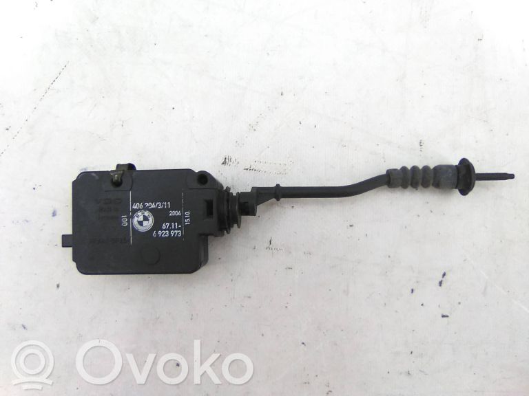 BMW 3 E46 Motor blocare bușon rezervor combustibil 