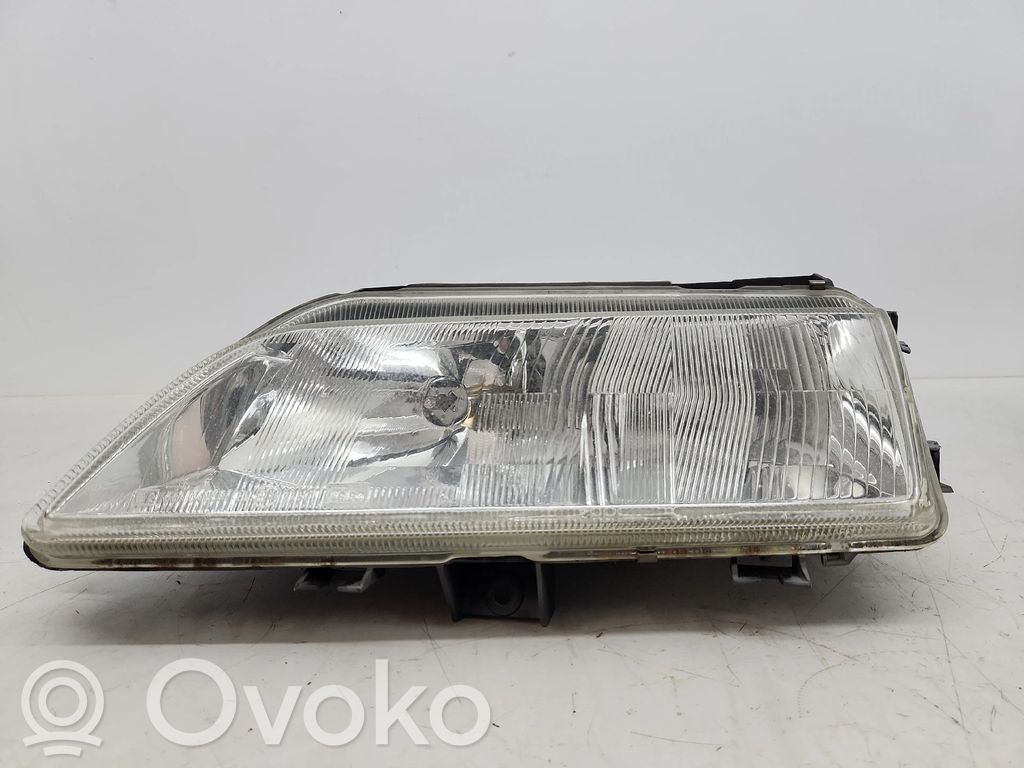 Lampa przednia