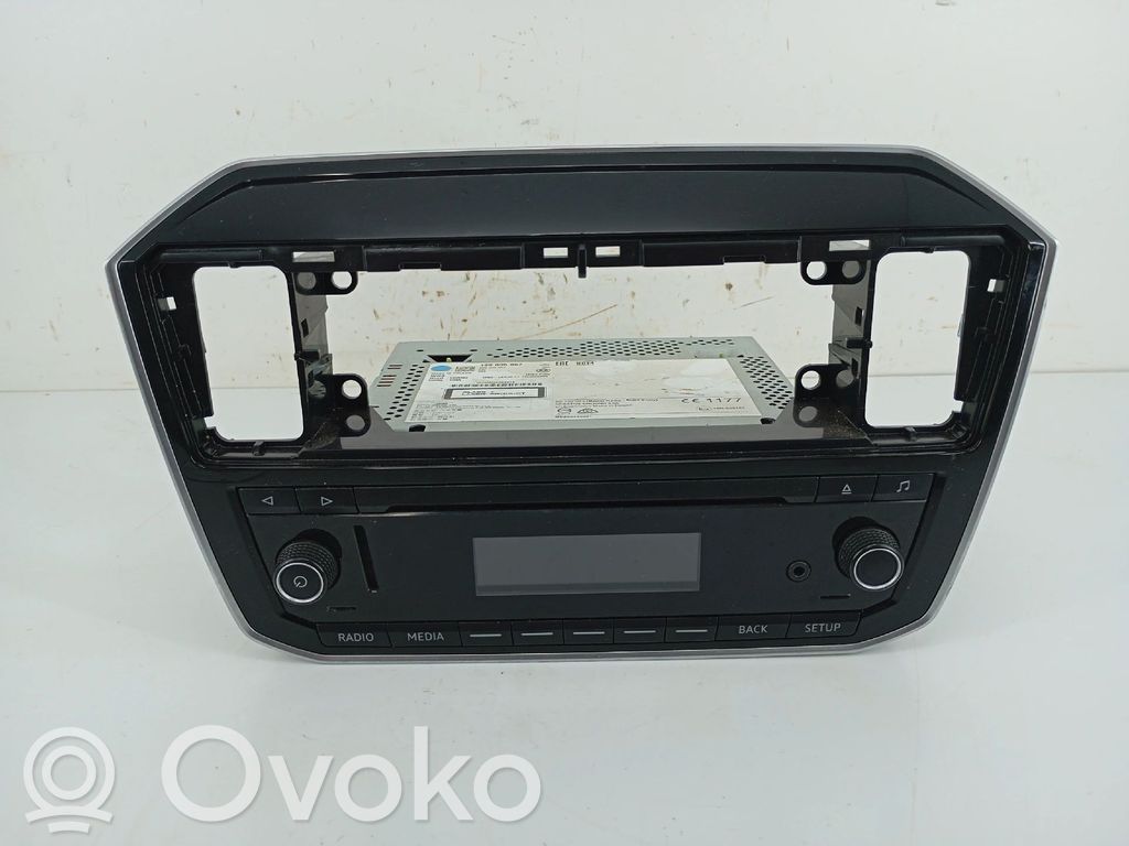 Panel / Radioodtwarzacz CD/DVD/GPS   1S0035867