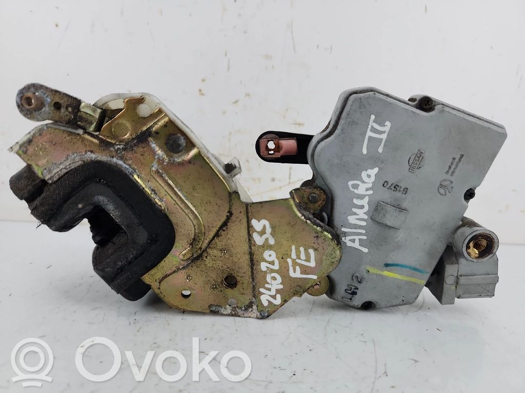 Nissan Almera N16 Etuoven lukko