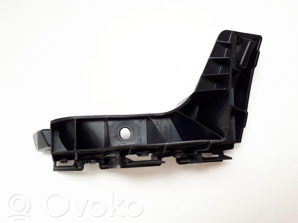 Seat Arona Uchwyt / Mocowanie zderzaka tylnego 