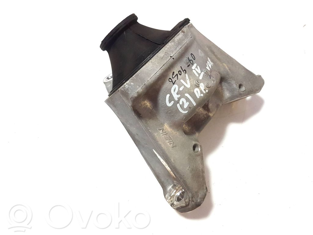 Honda CR-V Engine mount bracket 
