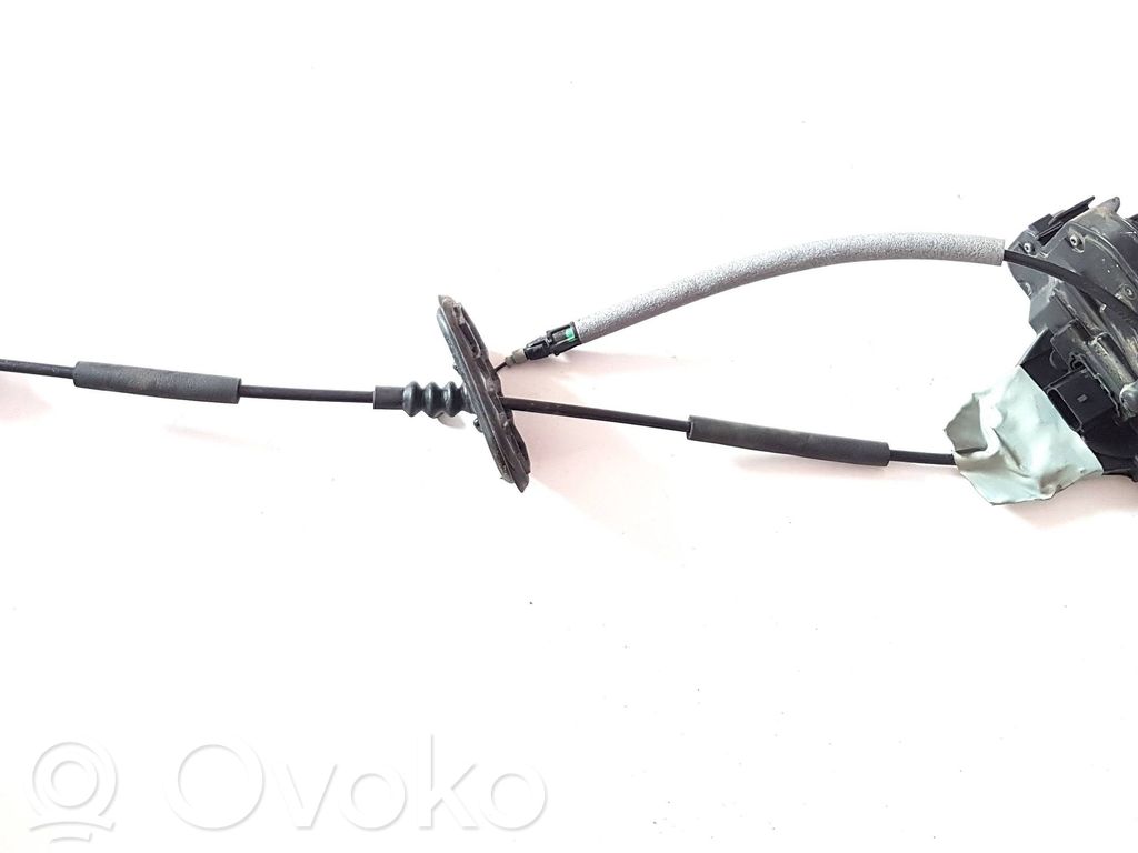 Ford Focus Takaoven lukko 