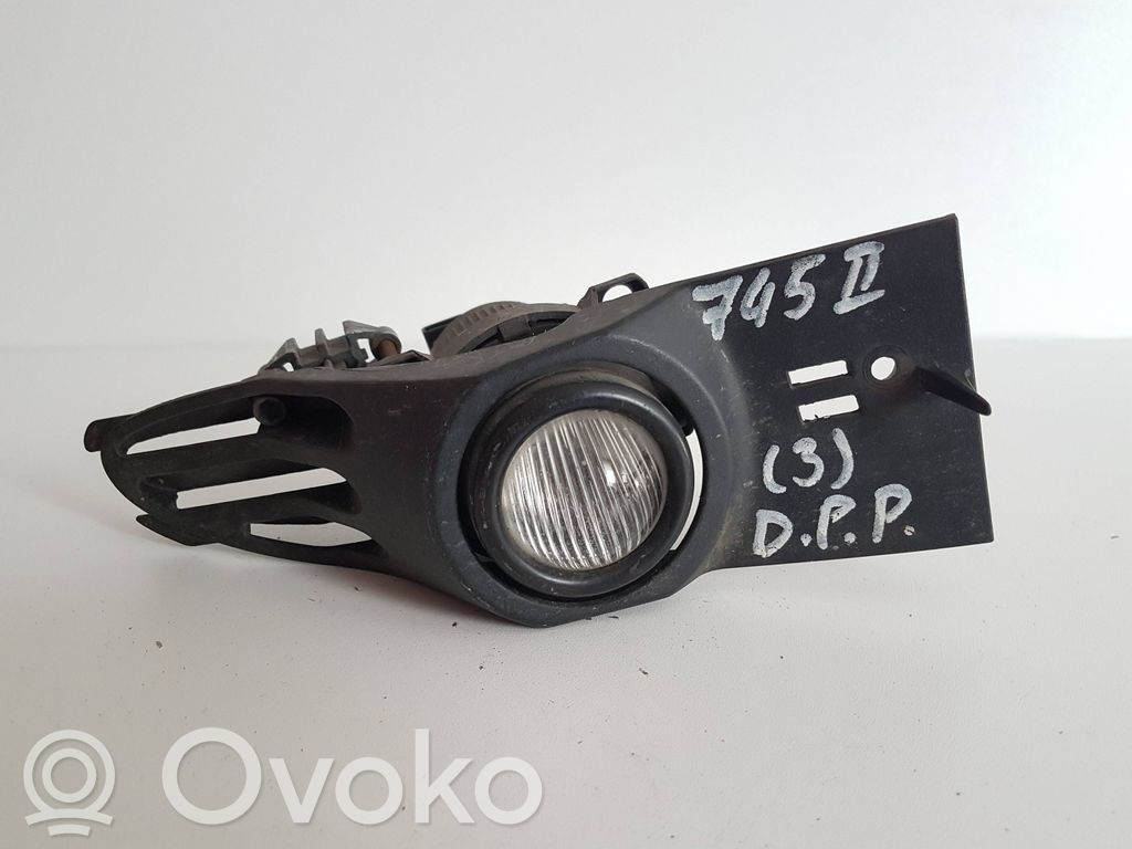 Miglas lukturis priekšā   8379683,15563500
