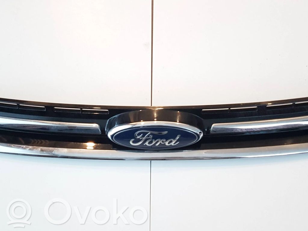 Ford Kuga II Priekšējais režģis 