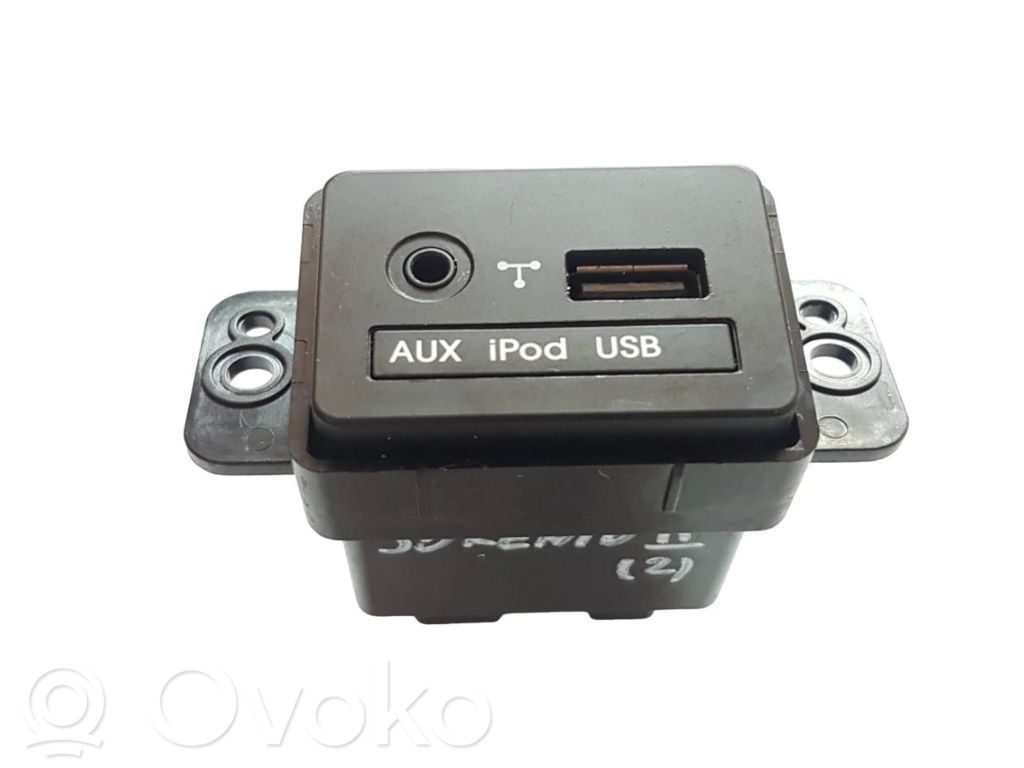 KIA Sorento Enchufe conector USB 