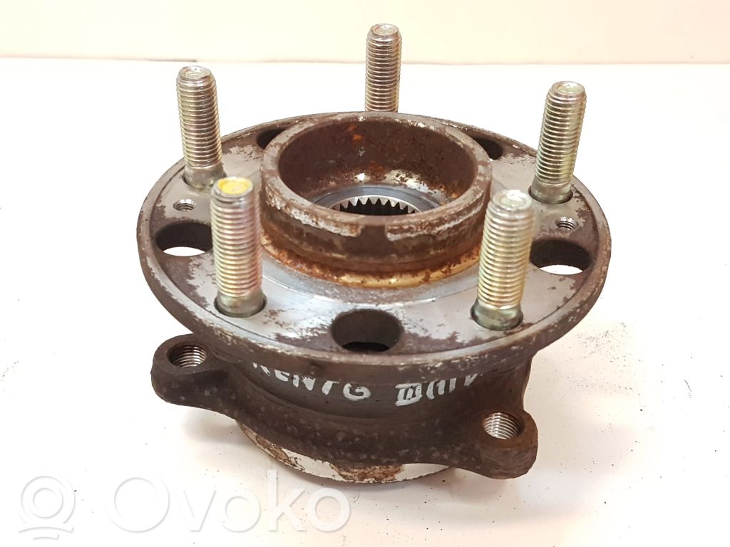 KIA Sorento Cubo de rueda delantera 