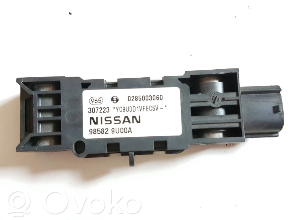Nissan Note (E11) Airbagsensor Crashsensor Drucksensor 