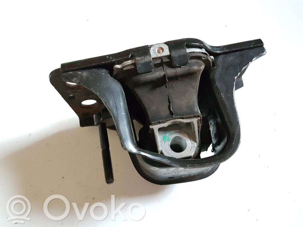 Nissan Qashqai Engine mount bracket 