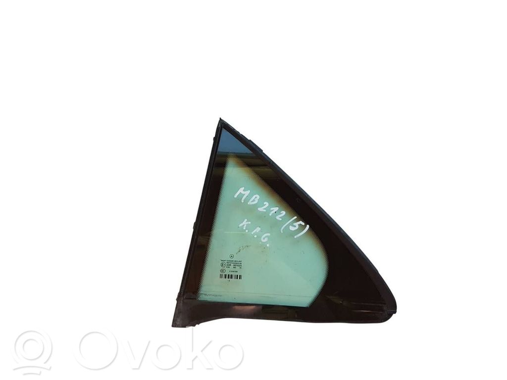 Ventanilla de ventilación de la puerta trasera   A2127300155