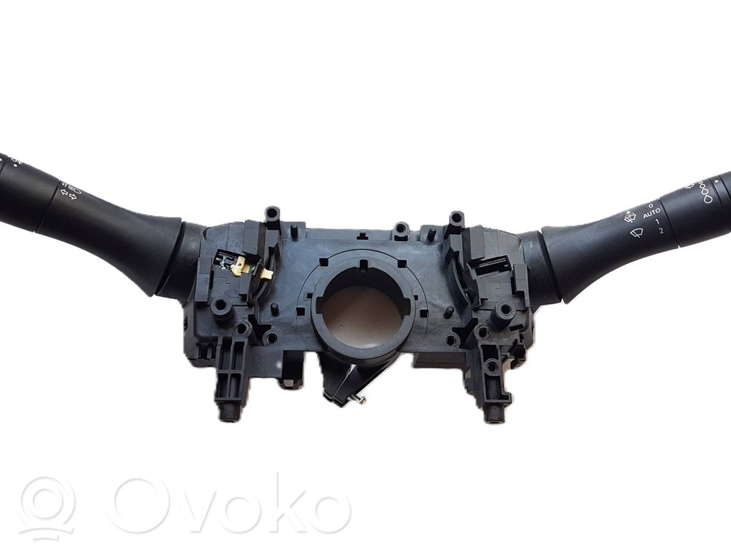 Renault Arkana Interruptor/palanca de limpiador de luz de giro 