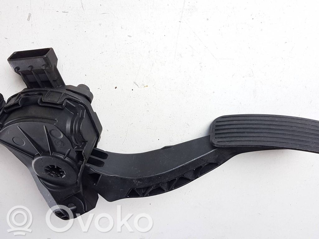 Opel Insignia A Accelerator throttle pedal 