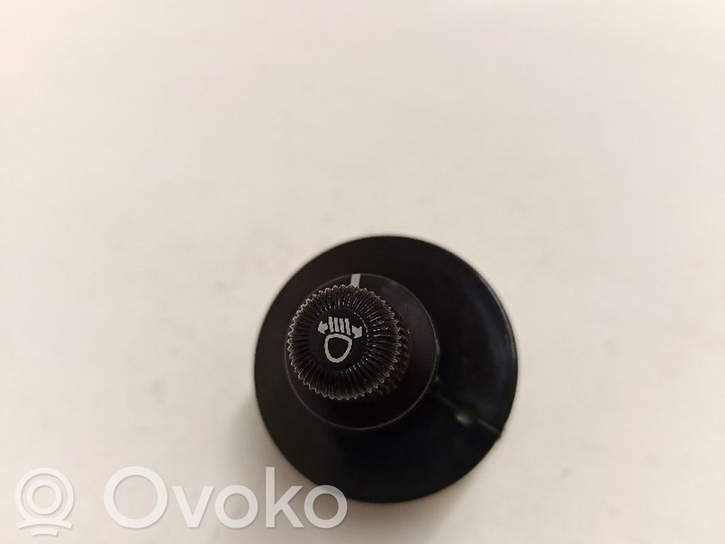 Light switch   MB604842