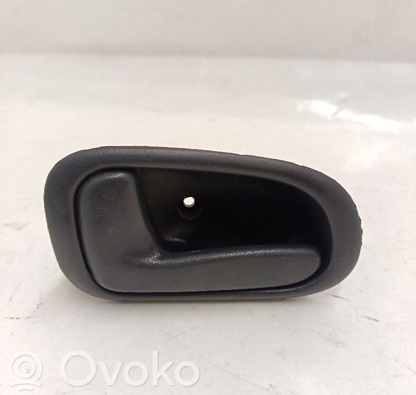 Toyota Corolla E110 Manecilla interna puerta delantera 