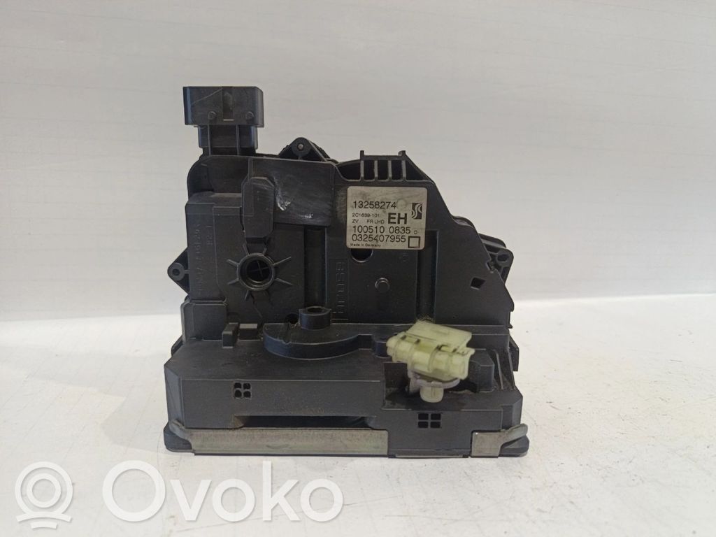 Opel Meriva B Zamek drzwi przednich 