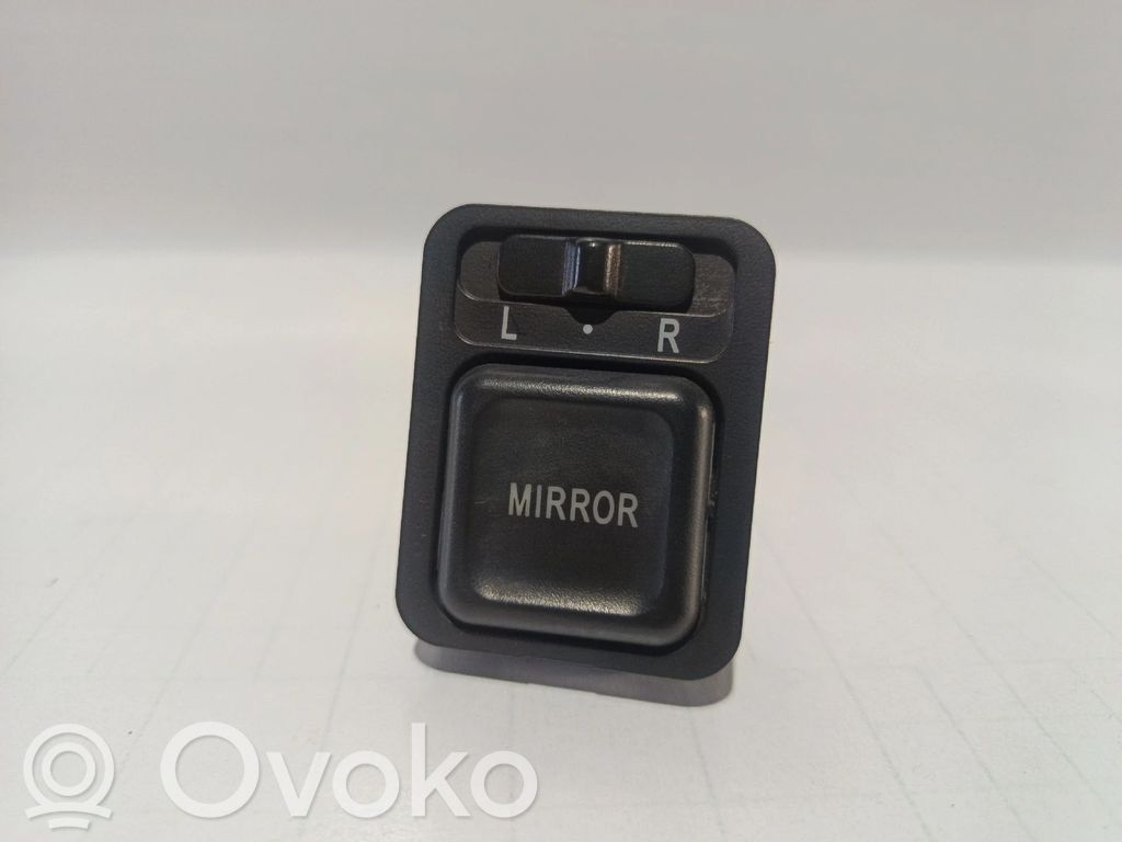Wing mirror switch   SAP,J010