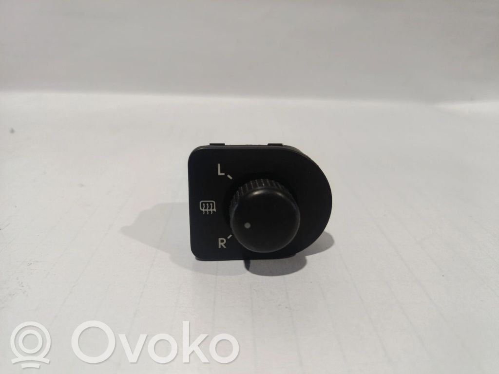 Volkswagen Golf IV Interruptor del espejo lateral 