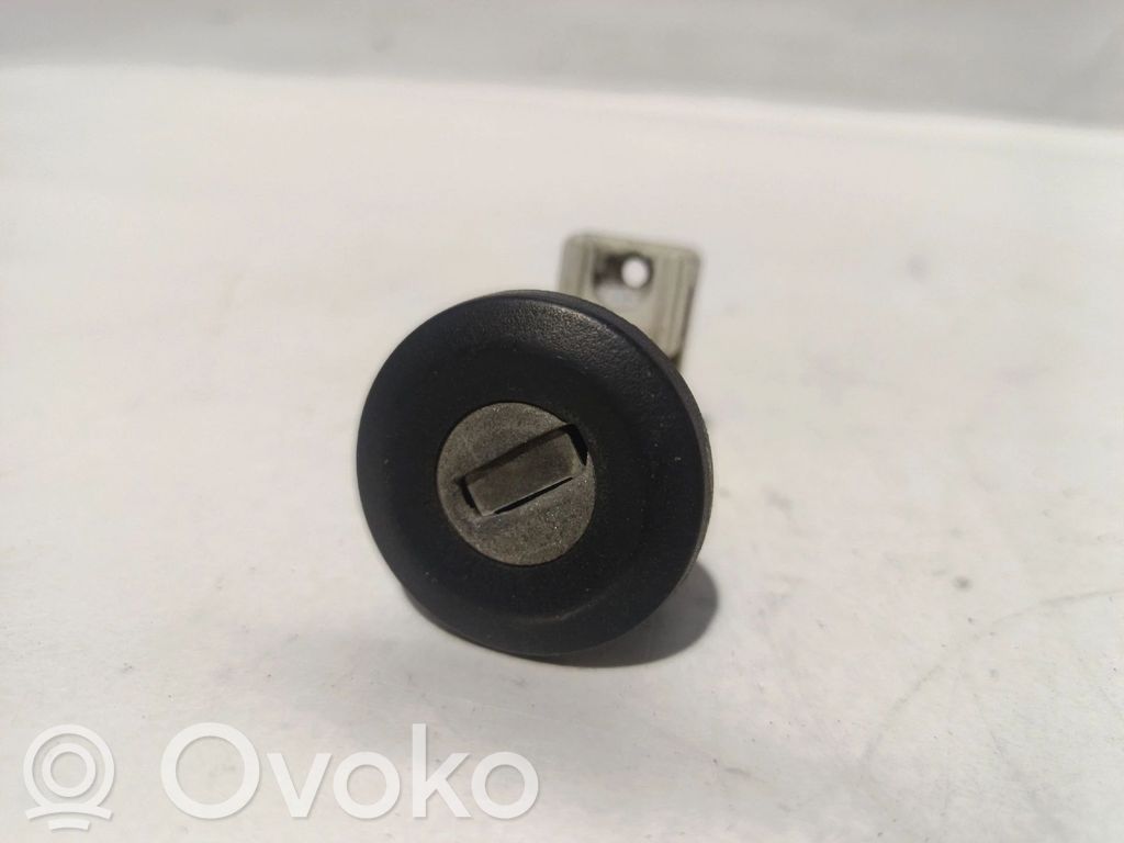 Peugeot 309 Front door lock (next to the handle) 
