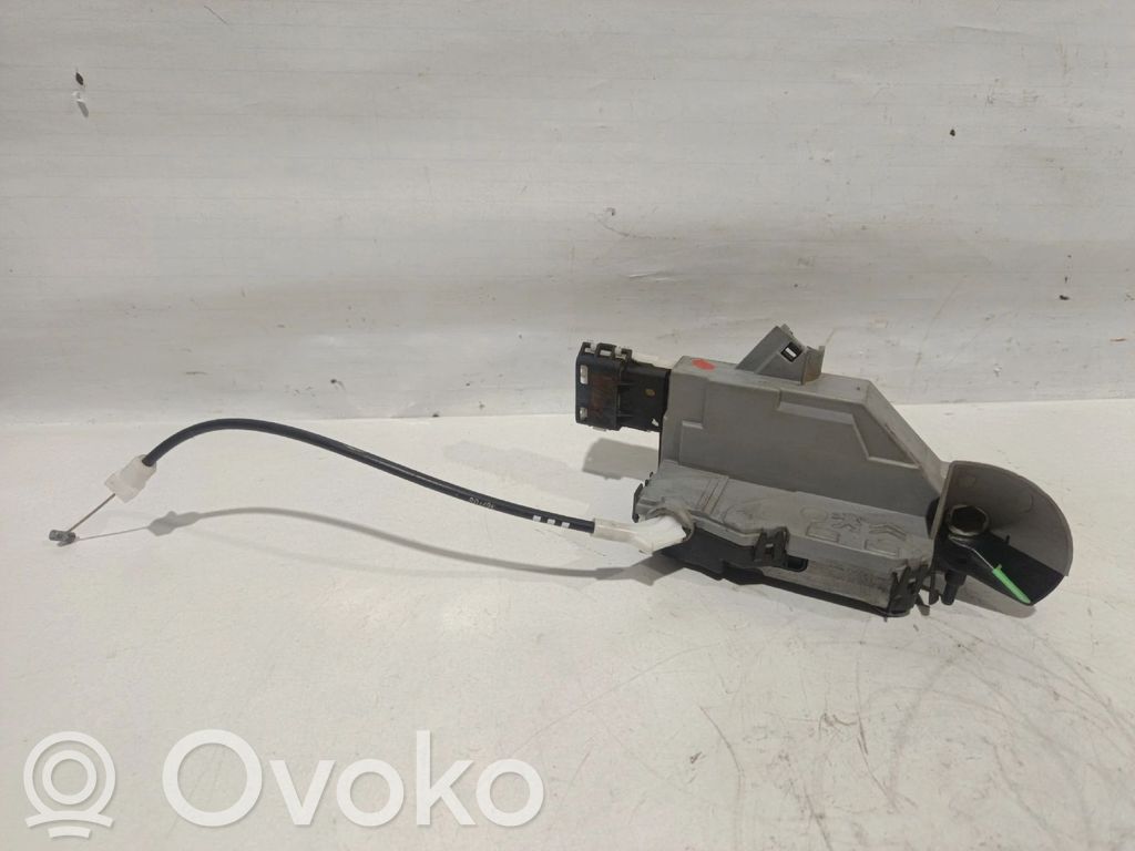 Peugeot 308 Front door lock 
