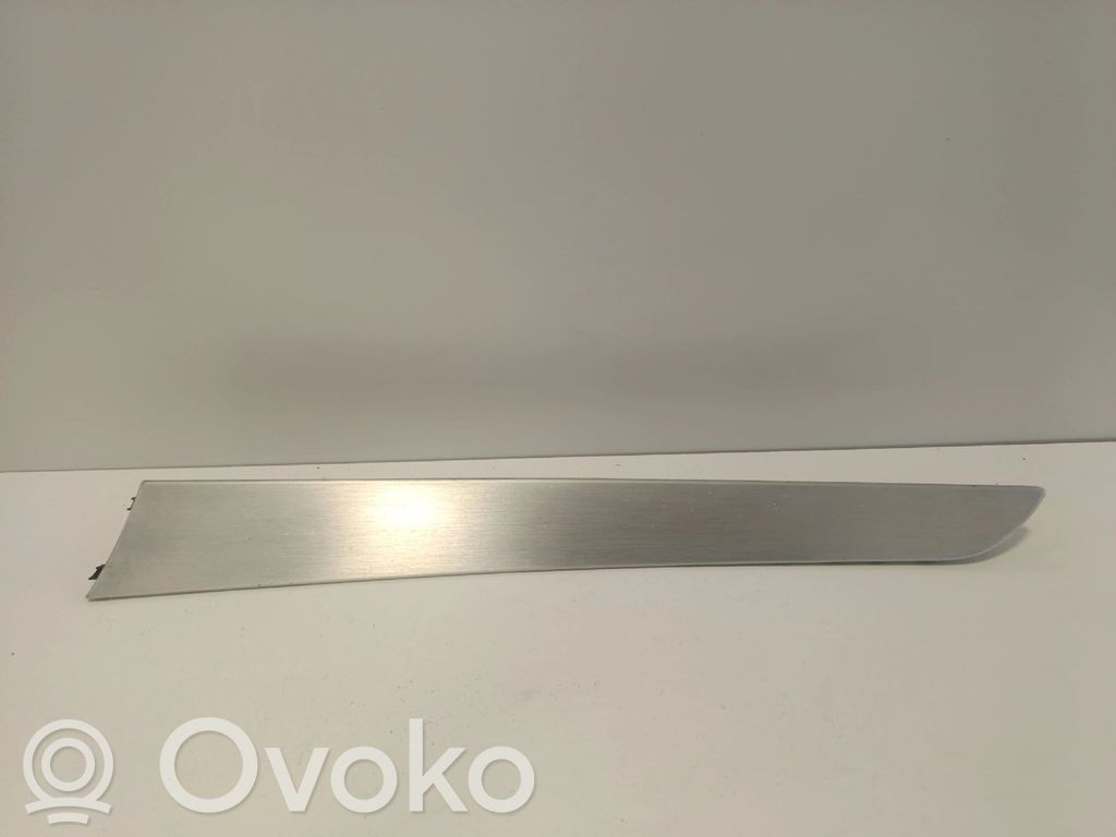 Moldinga Apdare   8K0867410,PORTAFRENTEDIREITA