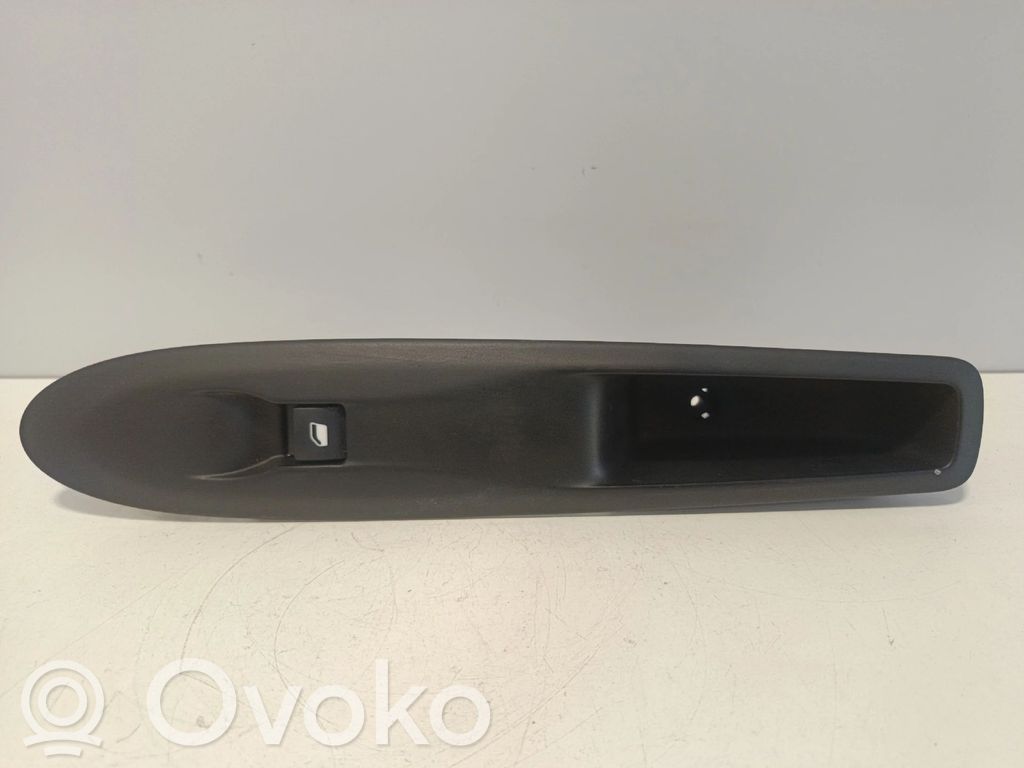 Electric window control switch   96638232XT