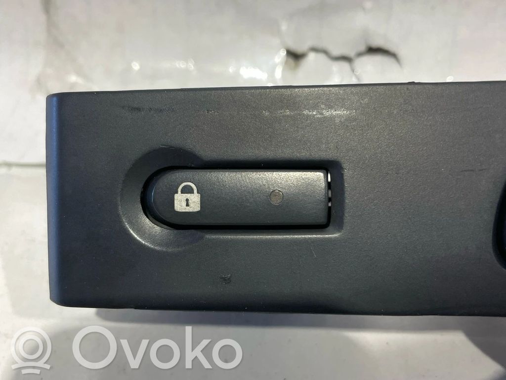 Central locking switch button   2648802