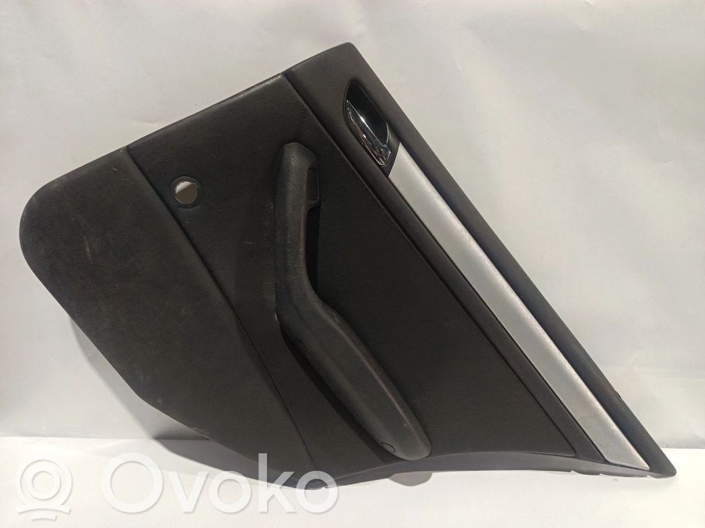 BMW 3 E46 Takaoven verhoilu 