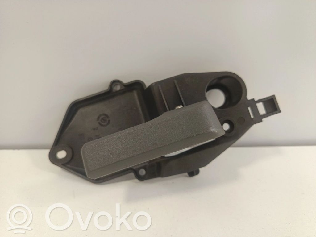 Manecilla interna puerta trasera   607048DX