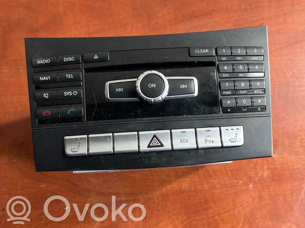 Mercedes-Benz E W212 Panel / Radioodtwarzacz CD/DVD/GPS 