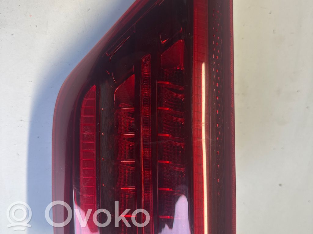 KIA Sportage Galinis žibintas dangtyje 