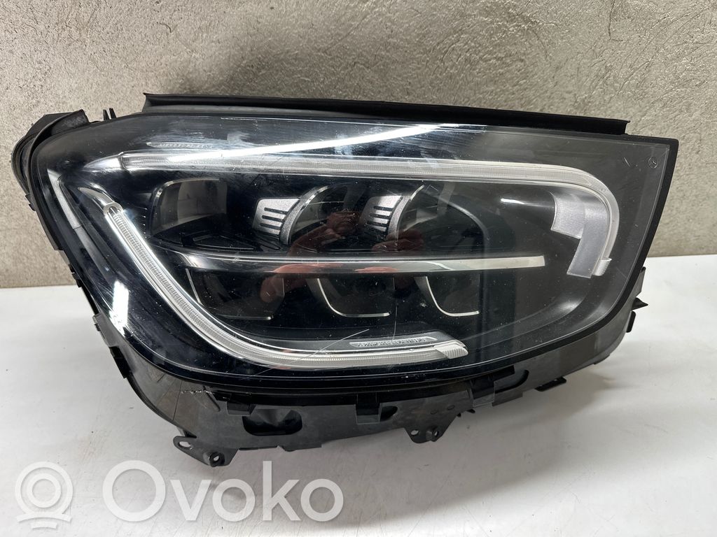 Mercedes-Benz GLC X253 C253 Lampa przednia 