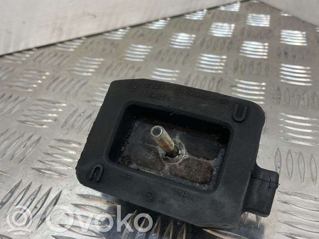Gearbox mount   6769848,139811
