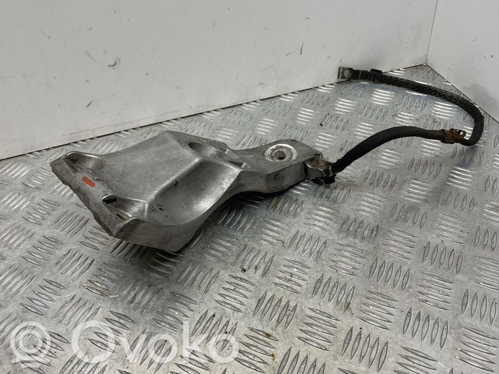 BMW 5 E60 E61 Engine mounting bracket 
