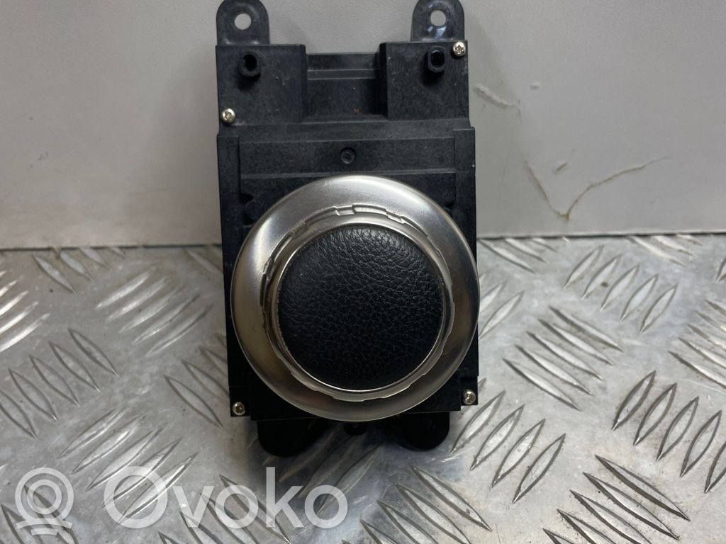 Multimedijos kontroleris   6963051