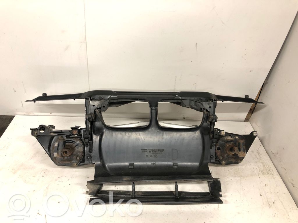 Radiatoru panelis   8202832