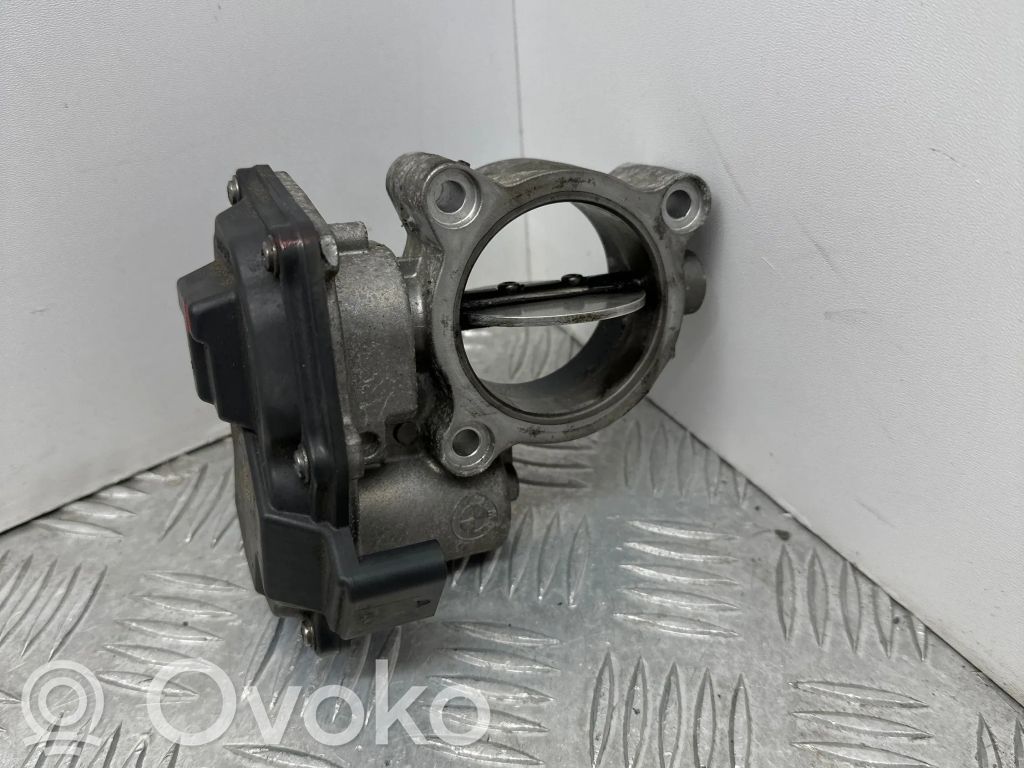 BMW 5 F10 F11 Variklio gesinimo sklendė 