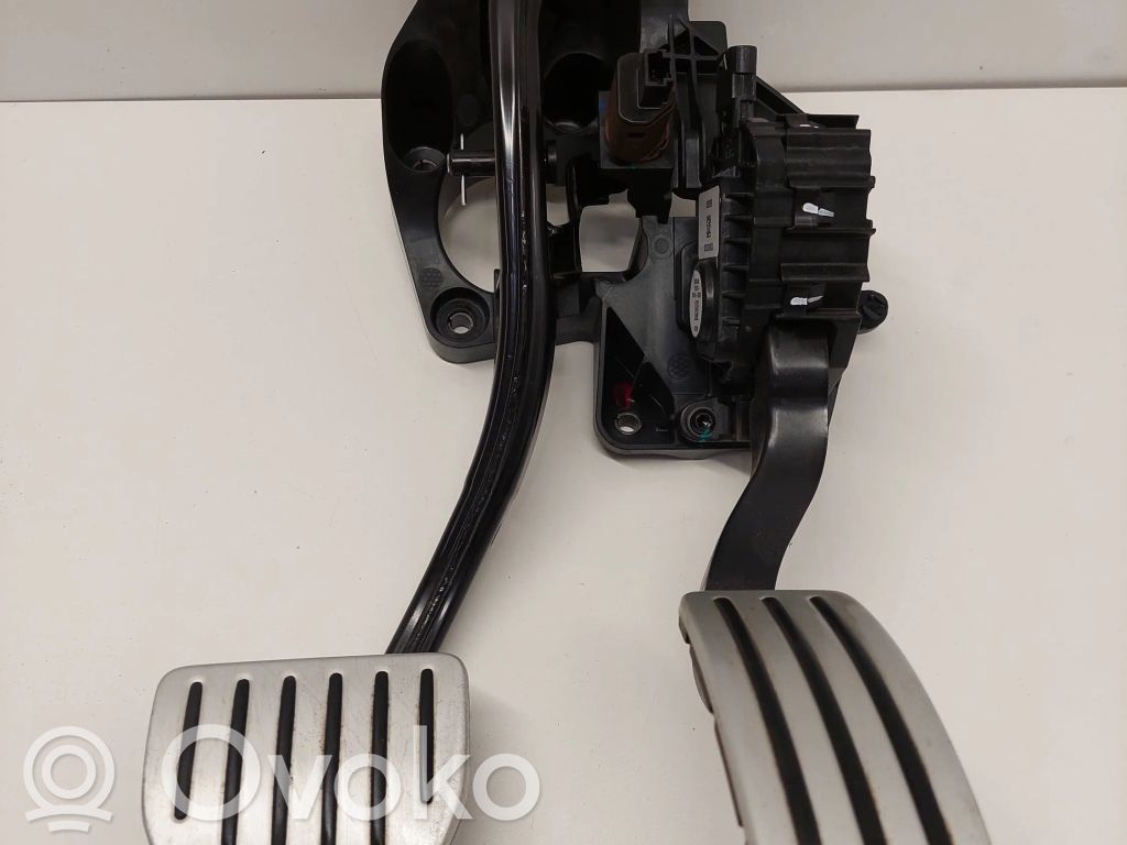 Tesla Model 3 Poljinkokoonpano 