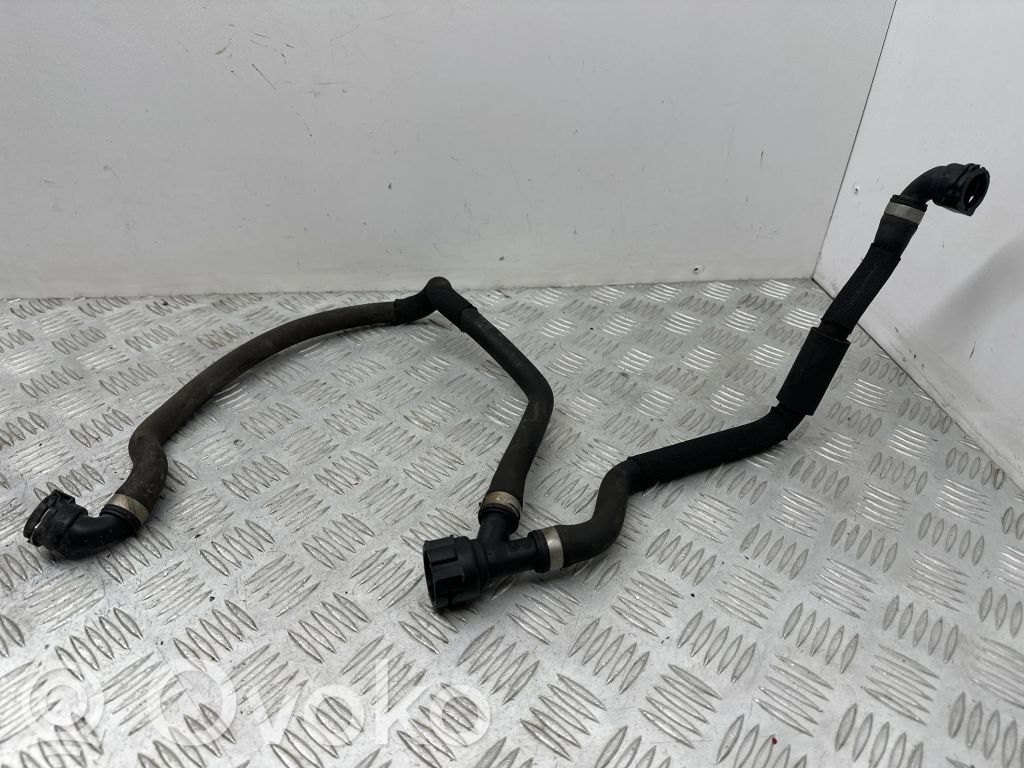 BMW X5 E70 Engine coolant pipe/hose 