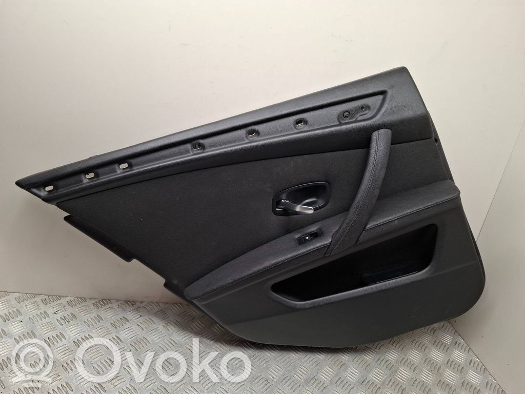 Takaoven verhoilu