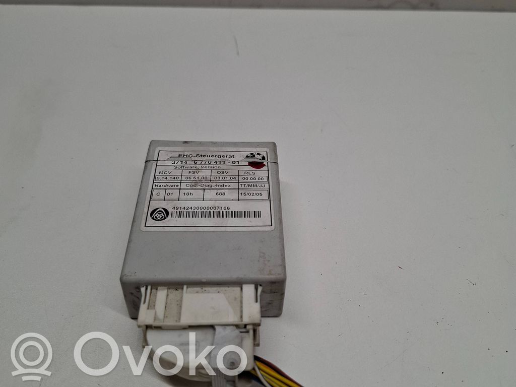 BMW 5 E60 E61 Air suspension control unit module (rear) 