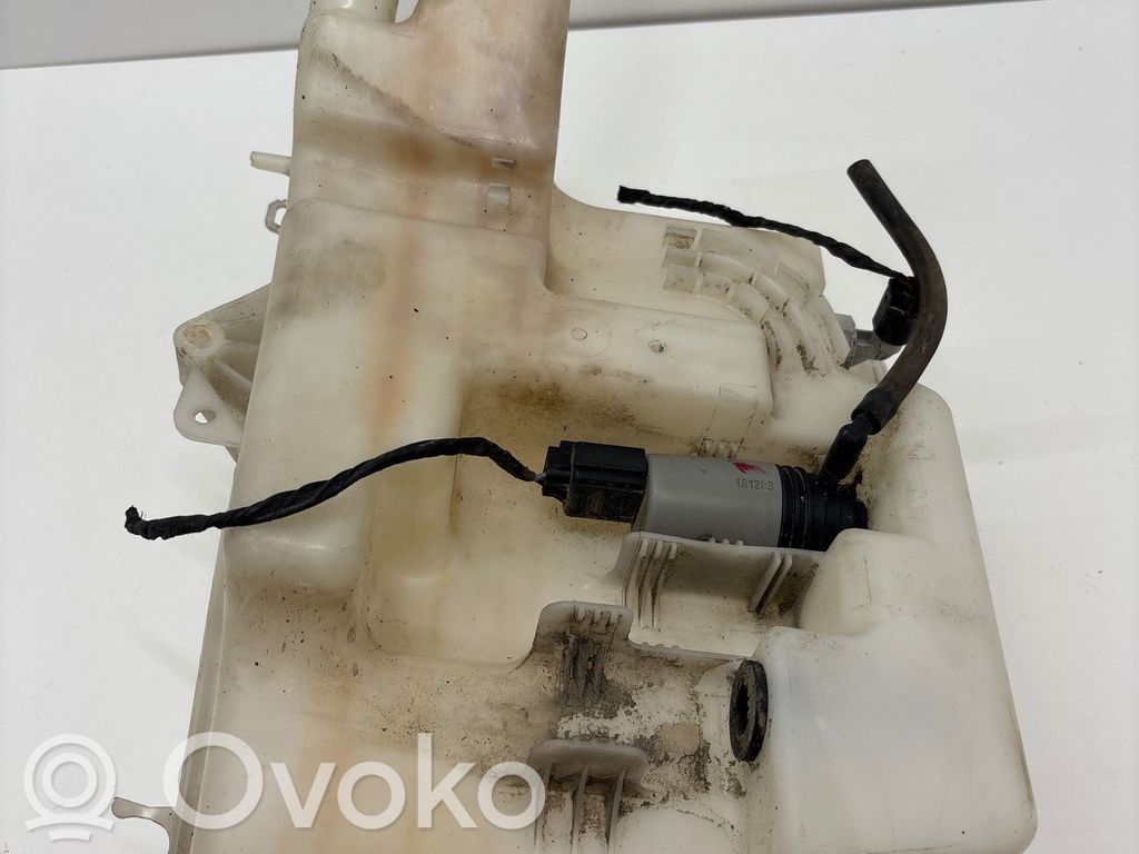 BMW 5 E60 E61 Windshield washer fluid reservoir/tank 