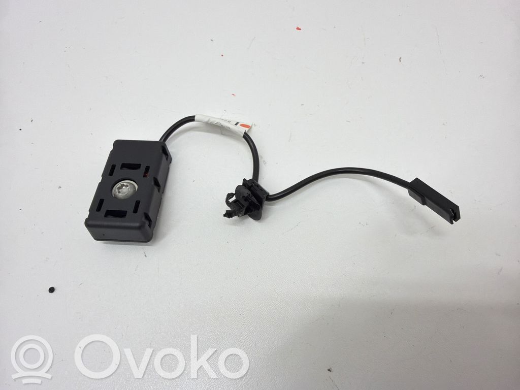 Tesla Model 3 Muut ohjainlaitteet/moduulit 