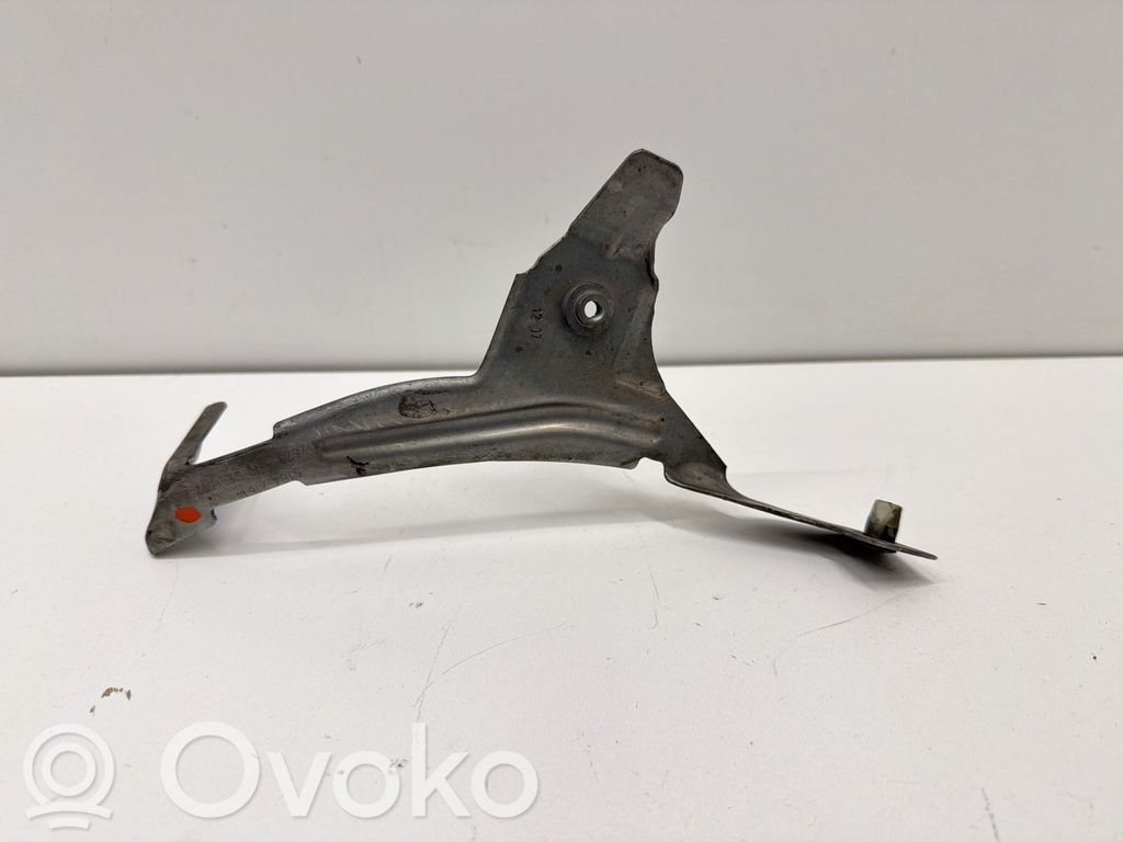 BMW 5 E60 E61 Fender mounting bracket 