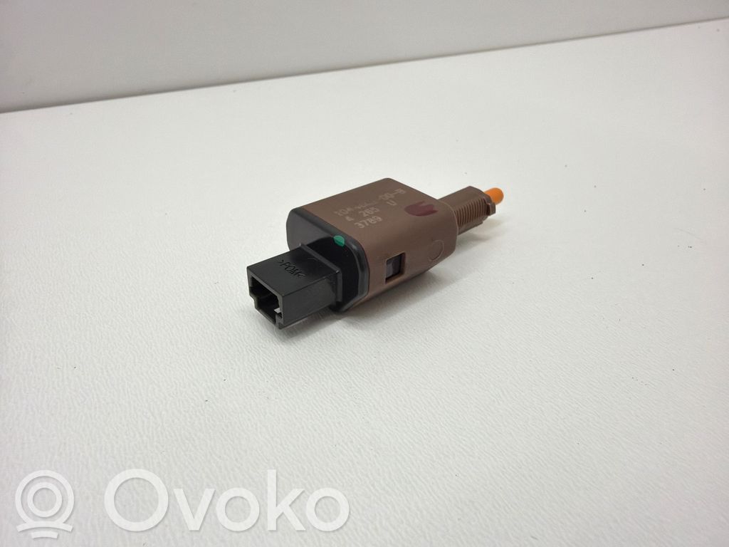 Tesla Model Y Jarrupolkimen anturin kytkin 
