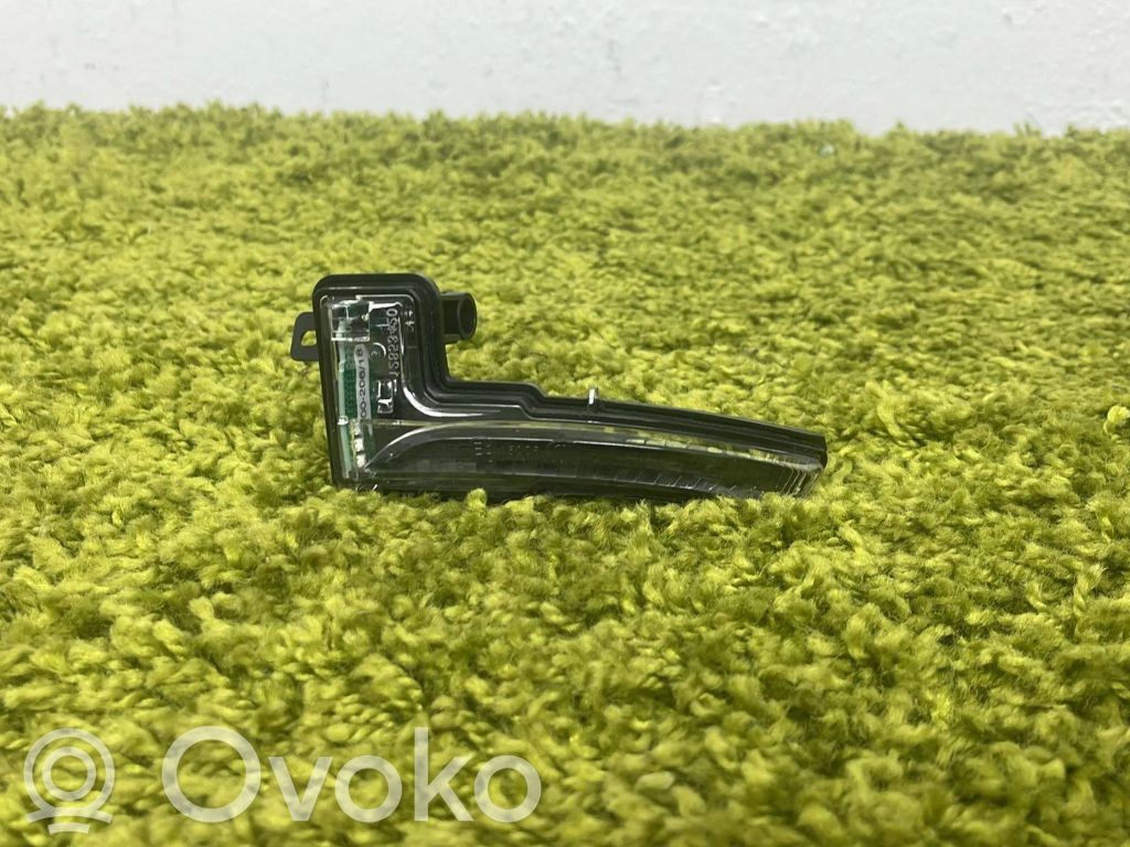 Renault Captur Mirror indicator light 