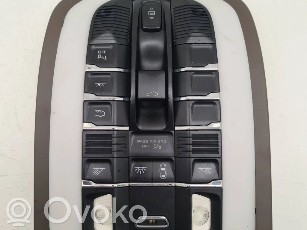 Porsche Cayenne (92A) Luz del asiento delantero 