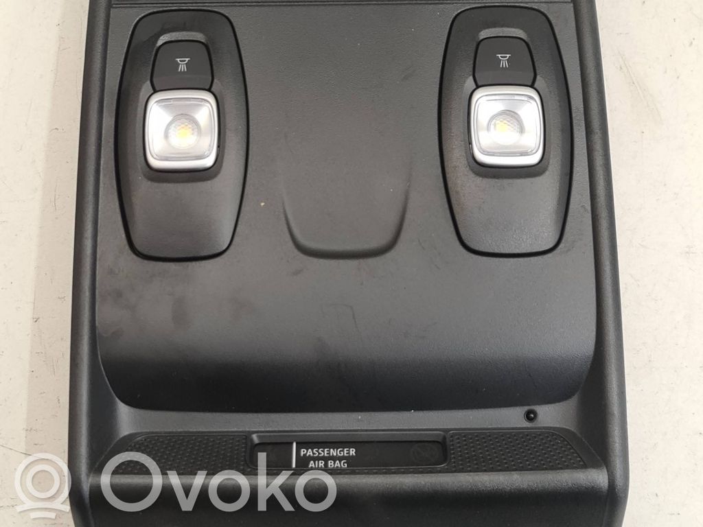 Renault Captur II Priekinių vietų apšvietimo žibintas 