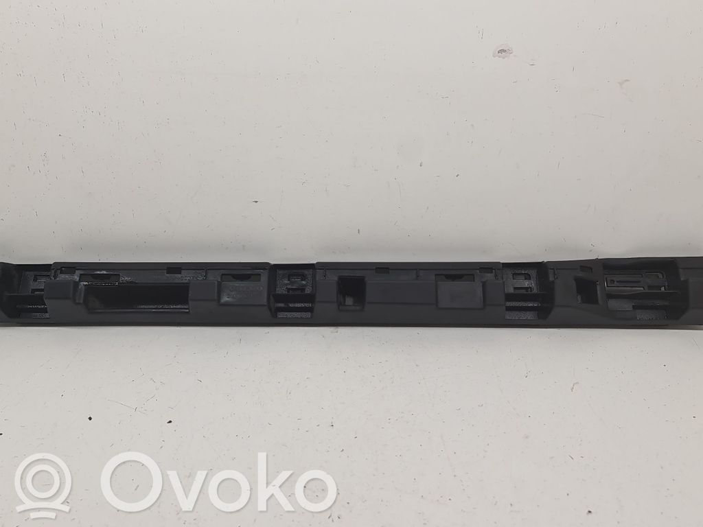Volvo V60 Sill supporting ledge 